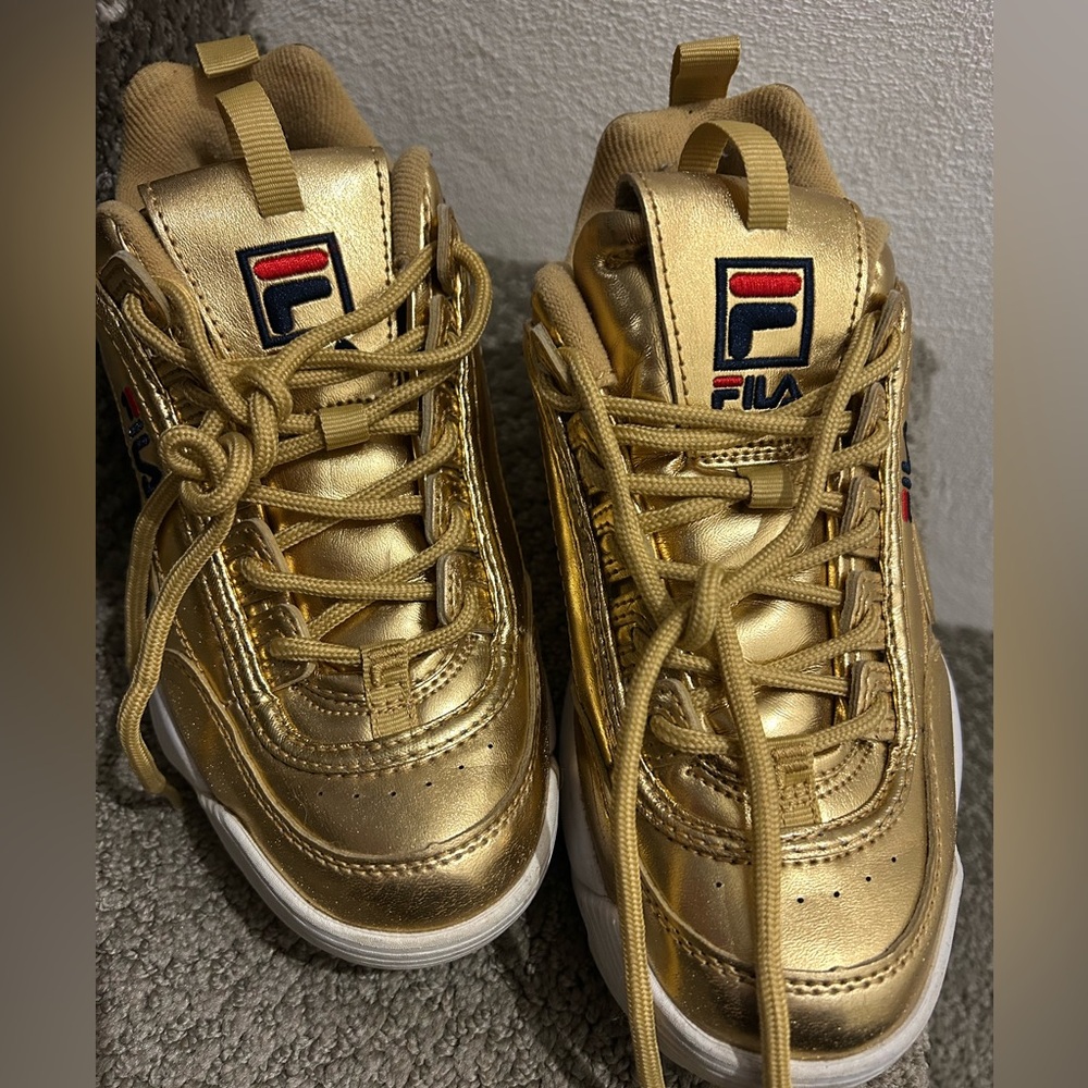 Fila women’s  Metallic Gold leather 100% original  size 7.5-8